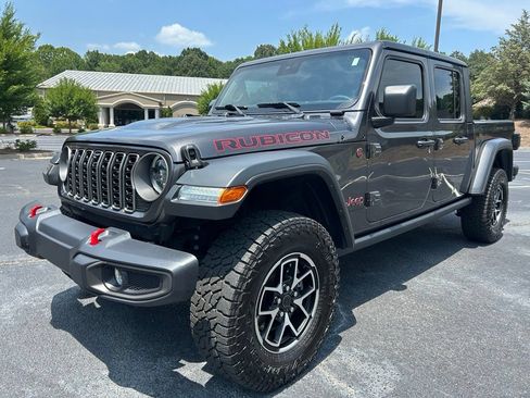 Used 2025 Jeep Gladiator Rubicon w/ Safety Group AWD/4WD image 70