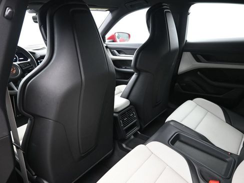 Used 2025 Porsche Taycan RWD image 8