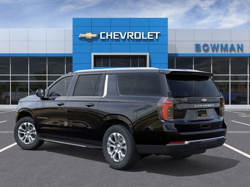 New 2026 Chevrolet Suburban LS image 3