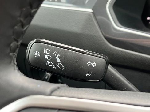 Used 2024 Volkswagen Tiguan Wolfsburg Edition image 36