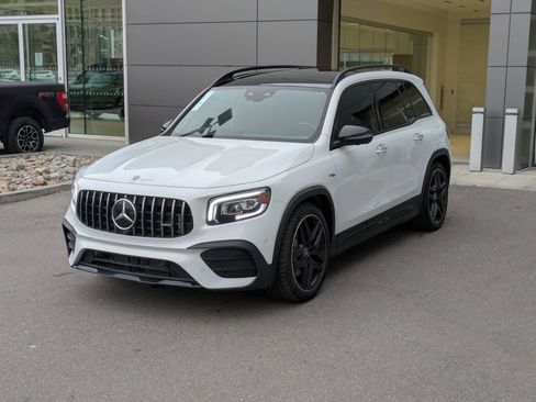 Used 2022 Mercedes-Benz GLB 35 AMG 4MATIC image 8