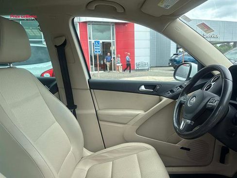Used 2014 Volkswagen Tiguan SEL FWD image 10
