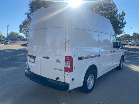 Used 2020 Nissan NV 2500 S image 5