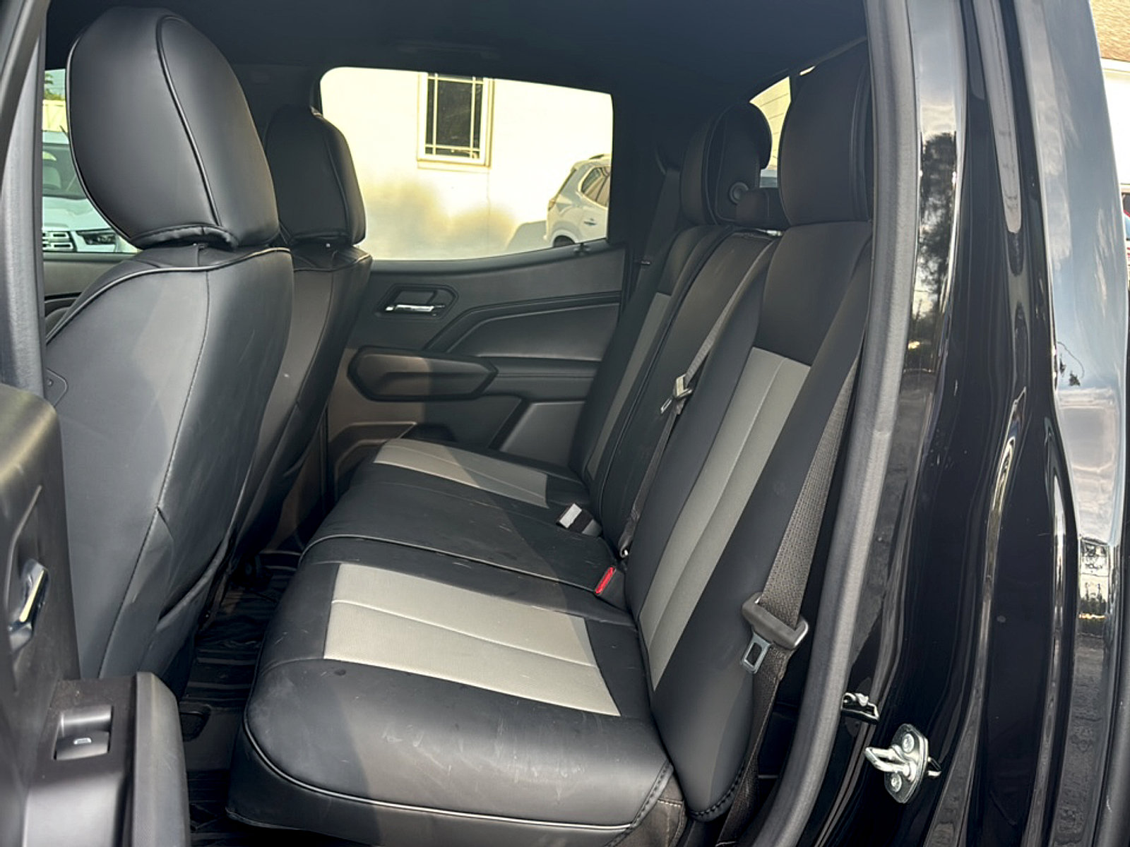 Used 2024 Chevrolet Colorado LT w/ LT Convenience Package II AWD/4WD image 15