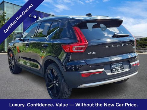 Certified 2024 Volvo XC40 B5 Plus w/ Climate Package AWD/4WD image 5