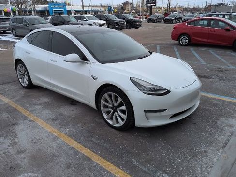 Used 2019 Tesla Model 3 Long Range image 3