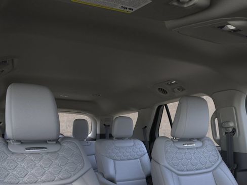 New 2026 Ford Explorer Platinum w/ LUX Leather Package AWD/4WD image 22