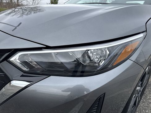 Used 2024 Nissan Sentra SV image 39