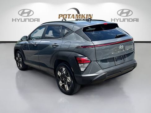 Used 2025 Hyundai Kona SEL FWD image 7