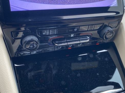 Used 2025 Jeep Grand Cherokee Limited image 22