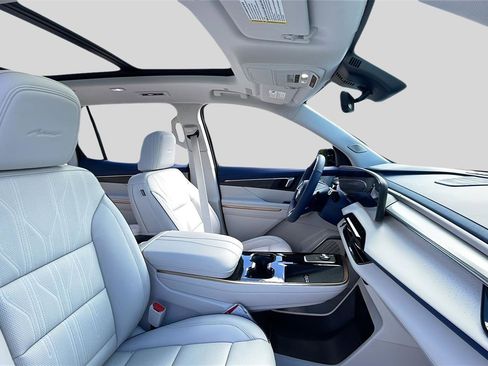 New 2026 Buick Enclave Avenir w/ Super Cruise Package image 24