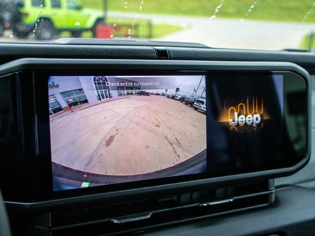 Used 2025 Jeep Wrangler Unlimited Sport AWD/4WD image 35