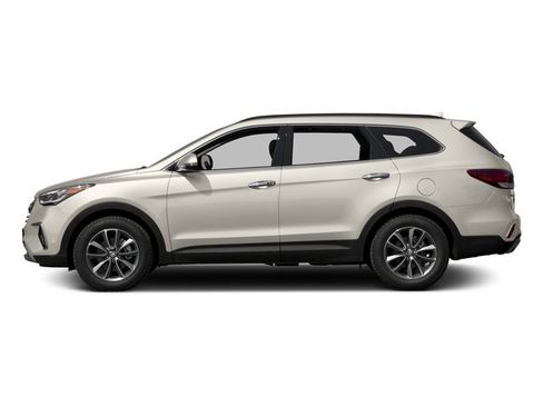 Used 2017 Hyundai Santa Fe SE image 2