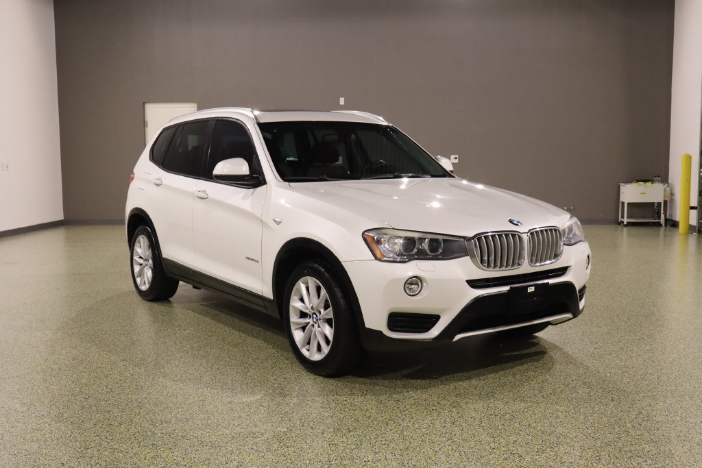 Used 2017 BMW X3 sDrive28i RWD image 1