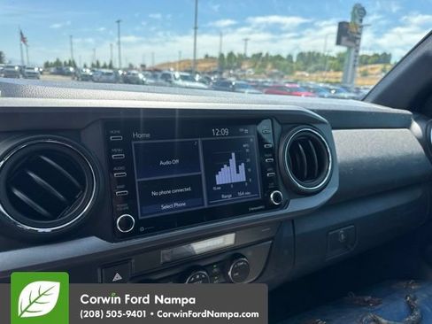Used 2021 Toyota Tacoma TRD Sport w/ Technology Package AWD/4WD image 9