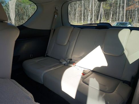 Used 2019 Nissan Armada Platinum image 17