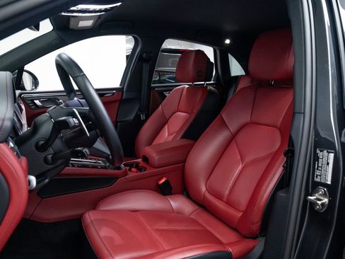Used 2024 Porsche Macan S image 17