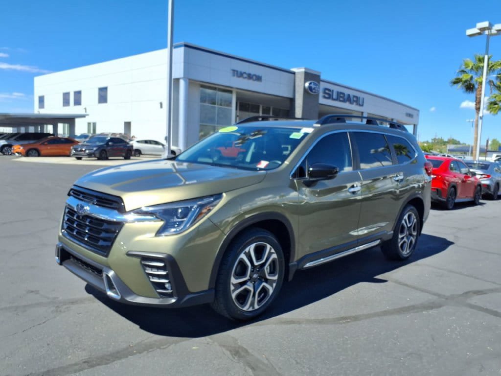Used 2025 Subaru Ascent Touring w/ Popular Package #1 AWD/4WD image 8
