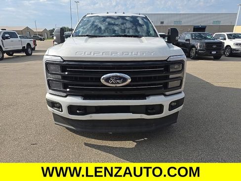 Used 2025 Ford F250 Platinum AWD/4WD image 2