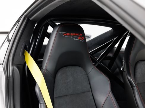 Used 2018 Porsche 911 GT2 RS RWD image 37
