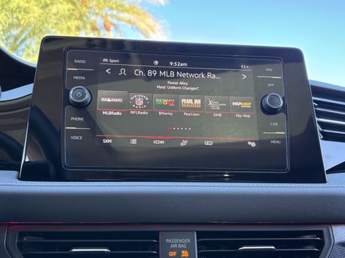 Certified 2025 Volkswagen Jetta SEL image 21