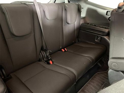 Used 2023 Subaru Ascent Premium w/ Convenience Package image 13