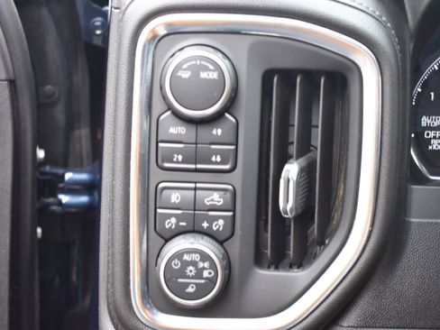 Used 2020 Chevrolet Silverado 1500 LT Trail Boss AWD/4WD image 15