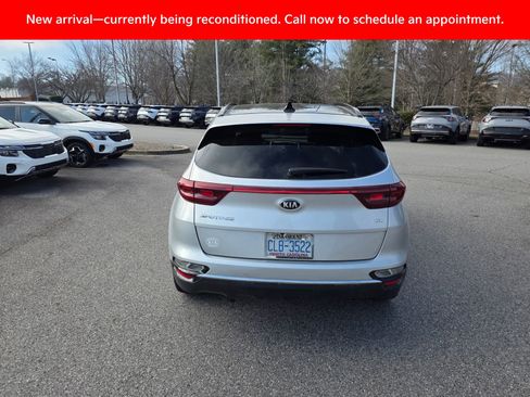 Used 2022 Kia Sportage EX w/ EX Technology Package image 4