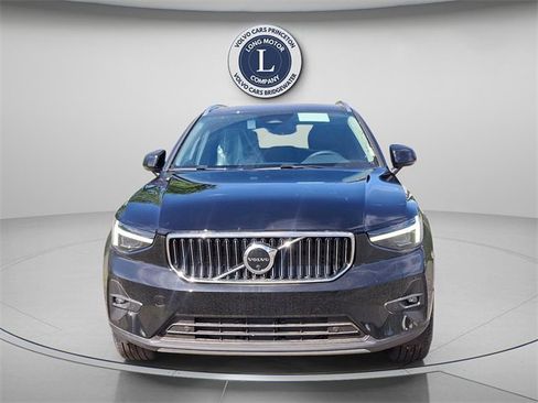 New 2025 Volvo XC40 B5 Ultra w/ Climate Package image 2