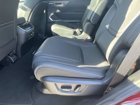 Certified 2025 INFINITI QX80 Luxe image 12