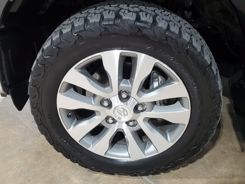 Used 2016 Toyota Tundra Limited w/ Limited Premium Package AWD/4WD image 43