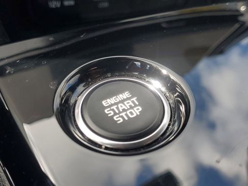 Used 2025 Kia Sportage EX image 28