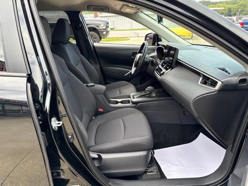 Used 2026 Toyota Corolla Cross LE FWD image 39