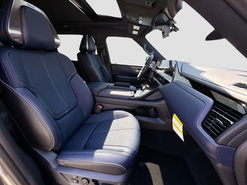 New 2026 INFINITI QX80 4WD w/ Sport Exterior Package image 31