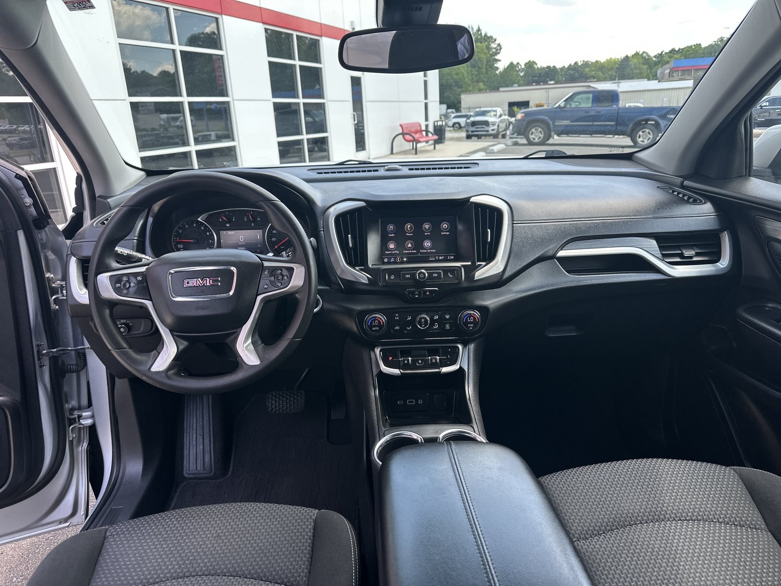 Used 2022 GMC Terrain SLE w/ Driver Convenience Package AWD/4WD image 20