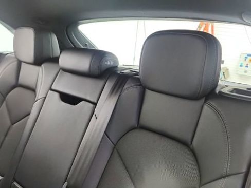 Used 2024 Porsche Macan image 29