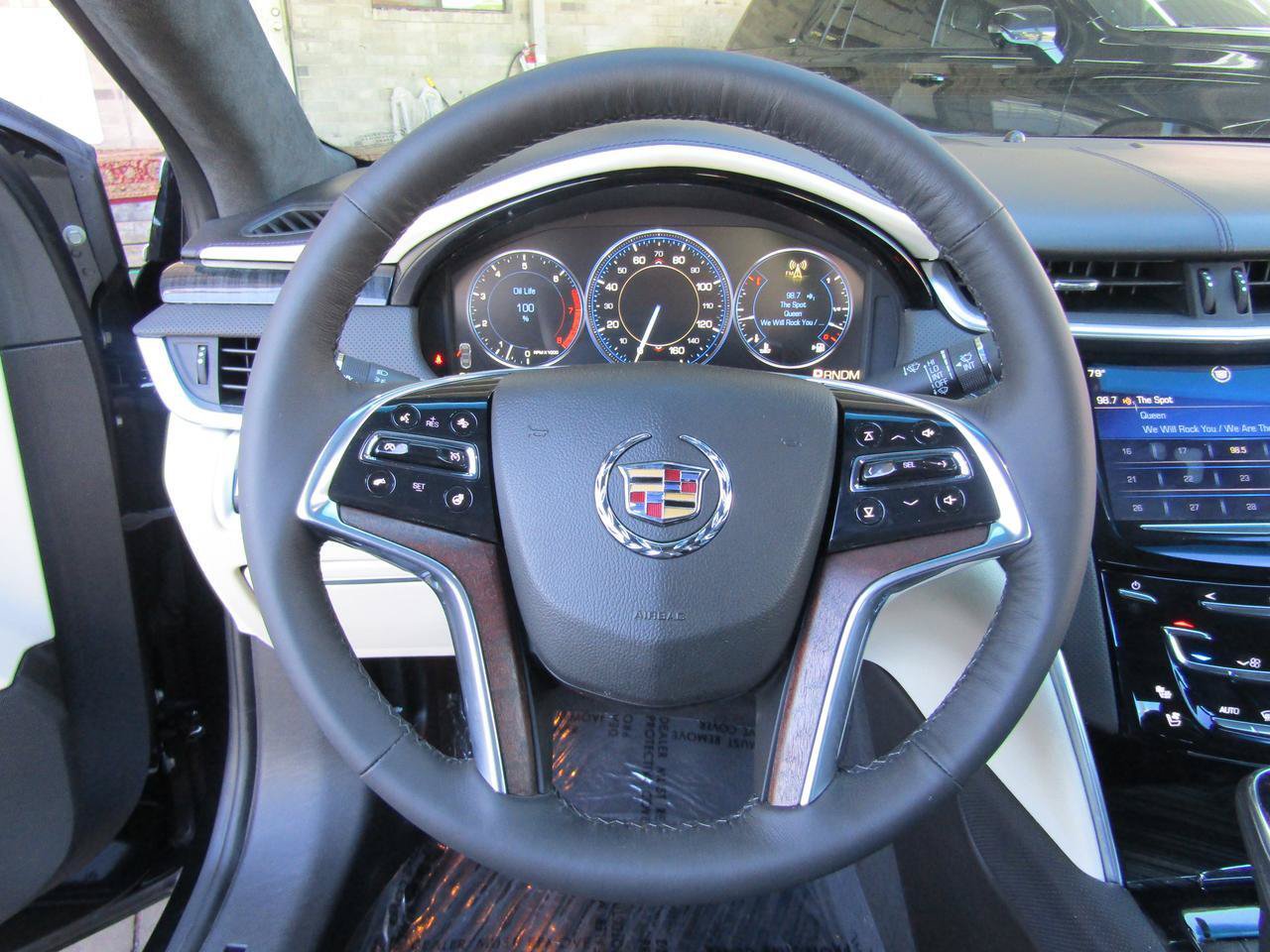 Used 2014 Cadillac XTS Platinum FWD image 15