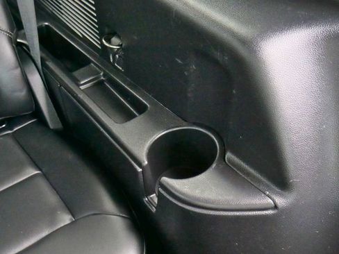 Used 2021 Ford Explorer XLT w/ Equipment Group 202A image 21