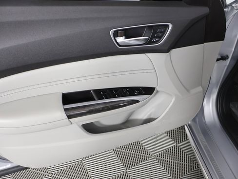 Used 2019 Acura TLX w/Advance Pkg image 41