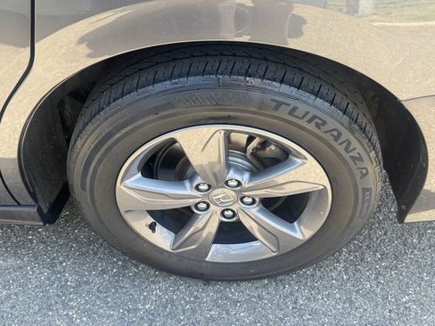 Used 2023 Honda Odyssey EX image 11
