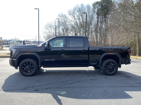 Used 2024 GMC Sierra 2500 AT4 w/ AT4 Preferred Package image 6