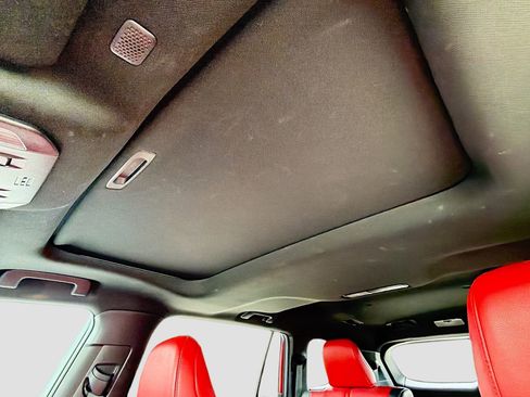 Used 2021 Toyota Highlander XSE image 22