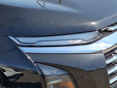 Used 2025 Chevrolet Equinox LT FWD image 27