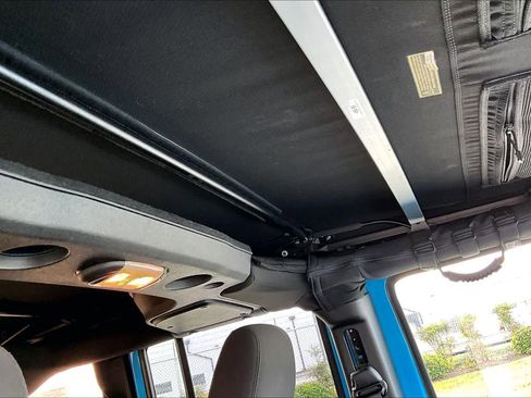 Used 2018 Jeep Wrangler Unlimited Sport S image 14