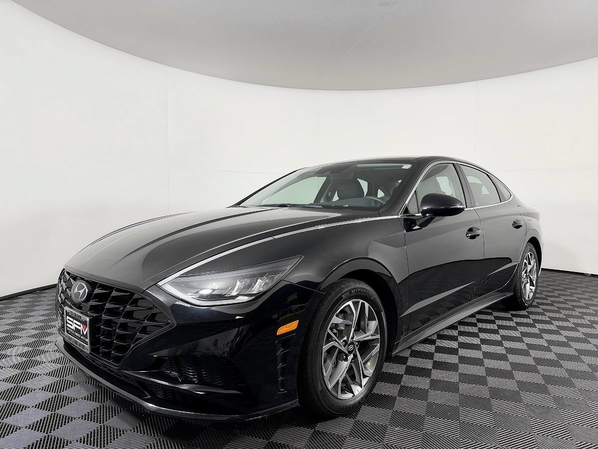 Used 2023 Hyundai Sonata SEL FWD image 2