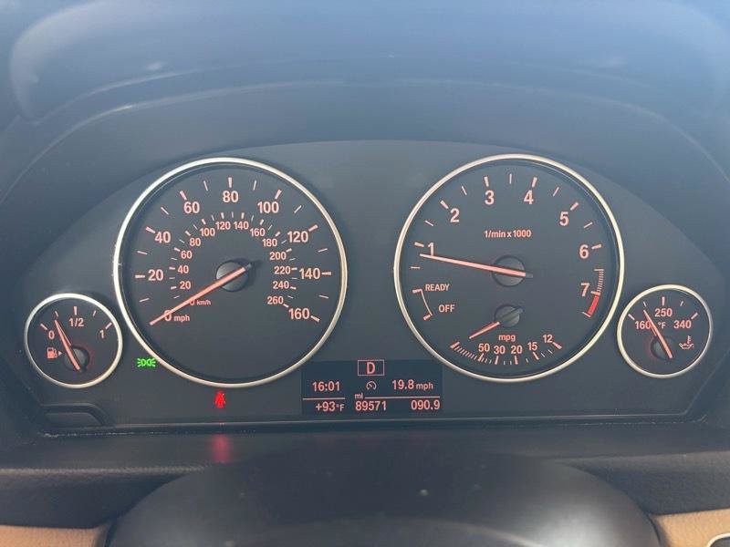 Used 2015 BMW 320i Sedan RWD image 6