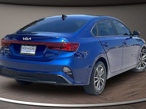 Used 2023 Kia Forte LXS FWD image 2