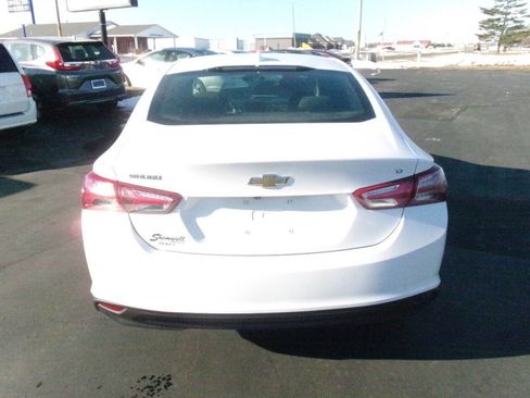 Used 2020 Chevrolet Malibu LT image 4