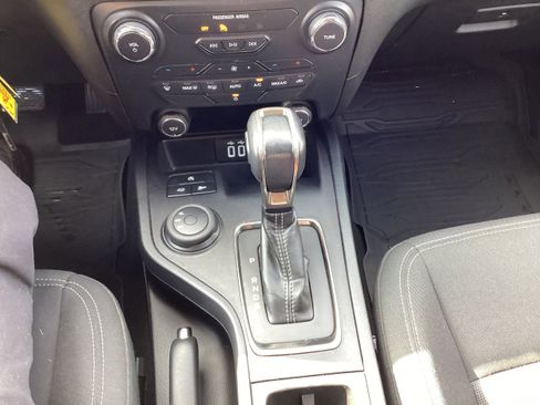 Used 2020 Ford Ranger XLT w/ XLT Sport Appearance Package image 18