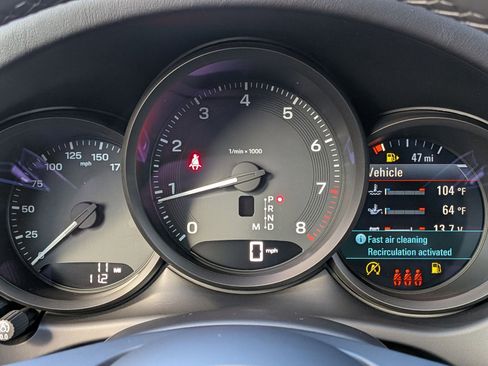 New 2026 Porsche Macan image 16